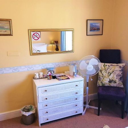 Squirrels Corner Bed & Breakfast Монтегю Екстериор снимка