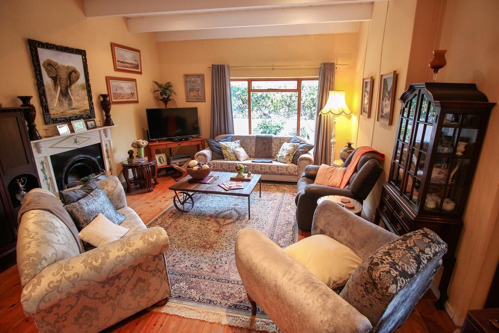 Squirrels Corner Bed & Breakfast Монтегю Екстериор снимка