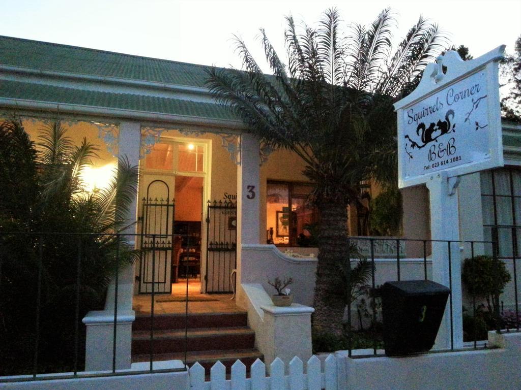 Squirrels Corner Bed & Breakfast Монтегю Екстериор снимка