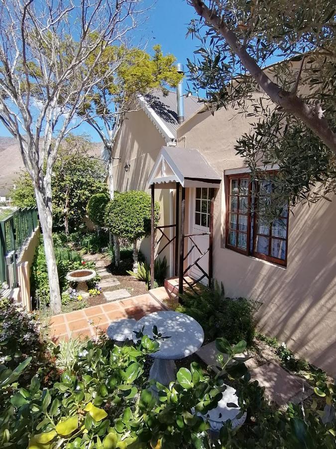 Squirrels Corner Bed & Breakfast Монтегю Екстериор снимка